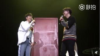 吴青峰爆料闺蜜视频大全,揭秘娱乐圈背后的温馨瞬间  第2张 吴青峰爆料闺蜜视频大全,揭秘娱乐圈背后的温馨瞬间  第2张