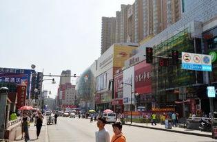 重庆商业街爆料视频,街头小吃与时尚潮流并存  第2张 重庆商业街爆料视频,街头小吃与时尚潮流并存  第2张